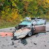 Verkehrsunfall schwer - Person eingeklemmt